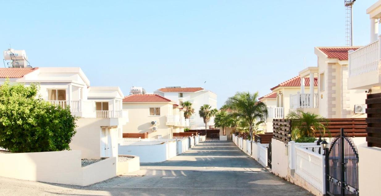 Agnes Vilă Ayia Napa